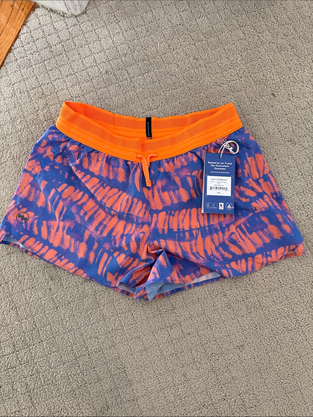 NWT Janji women’s 3” AFO Middle Running Shorts- Cyanotype Papaya